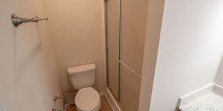 Spacious 3 bedroom duplex with 2.5 baths. Gallery 23