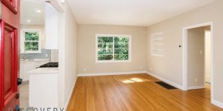 Charming Bungalow in the Montclair Hills Gallery 7