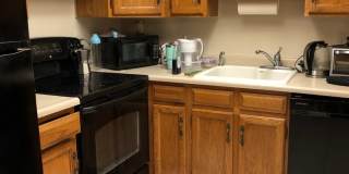2BR/2BA, vaulted ceilings, pool, parking, W/D included, more! (SC308) Gallery 7