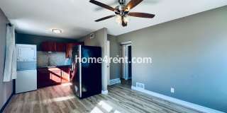 Two Bedroom Ranch Style Duplex Home in Grandview - Featuring Plenty of Natural Light, Fenced Yard, Faux Wood Floors with Refrigerator/Washer/Dryer Included! Gallery 9