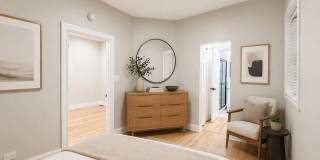 1014 W George Street Gallery 21