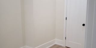 944 North Damen Avenue Gallery 7