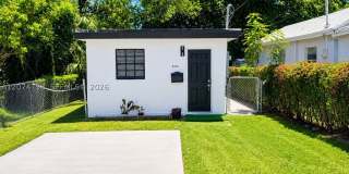 802 NW 3rd Ter Gallery 1