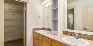 Cozy 3 Bed Home: New Carpet, Fully Fenced Yard & Near Old Mill Gallery 11