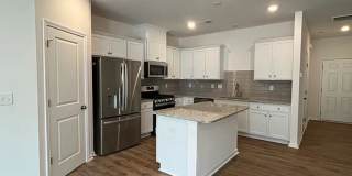 Charming 3BR Townhome in Monroe Gallery 1