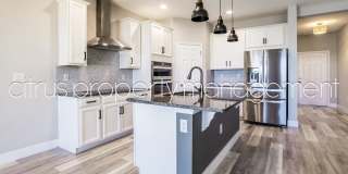 Stunning Double Waterfront 4/3 Home with Dock and Electric Boat Lift Gallery 13