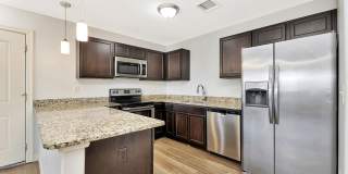 Luxurious One, Two and four-Bedroom Apartment Homes Gallery 1