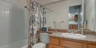 Hyde Park Apartments Gallery 7