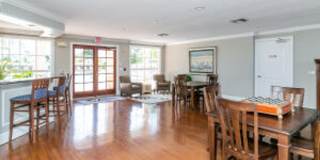 140 SW Peacock Blvd., # 21-205 Gallery 33