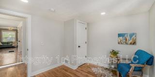 4419 State Line Road Gallery 13