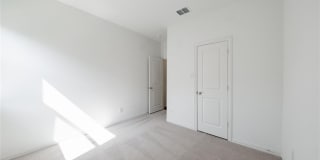340 Wentworth Drive Gallery 19