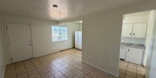 311 E. McElhaney Avenue Apartments Gallery 3