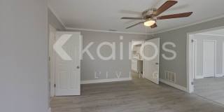 1923 Brack Street Gallery 11