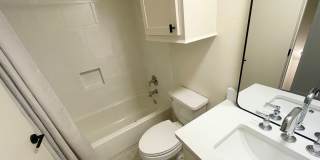 Beautiful 3 bed, 2.5 bath home for rent in the heart of Madison! Gallery 17