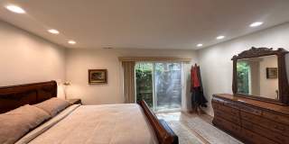 Sunny - Fully Furnished 2-Bedroom, with Office and 2 1/2 bathrooms. Gallery 24