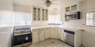 Charming 2-Bedroom Retreat in La Crescenta – Available Now! Gallery 8