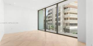 5 Grove Isle Gallery 14