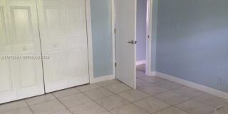 2607 NE 8th Ave Gallery 14