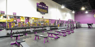 The Ivy Club Gallery 13