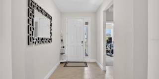 152 BRIGHT IBIS Avenue Gallery 16