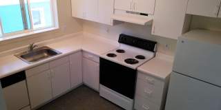 (560) 21st Street Duplex - 2 Bedroom / 2 Bathroom Gallery 6