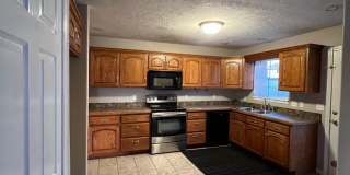 Great location in Nixa 3 bedroom 2 full bathrooms Gallery 4