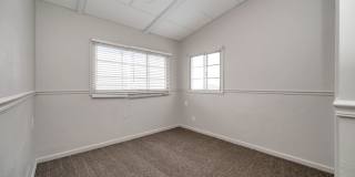 Beautiful Newly Renovated 3 Bed - 1 Bath Pet Friendly Home in Bountiful! Available NOW! Gallery 13