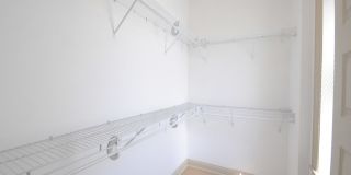 4701 McPherson Gallery 16