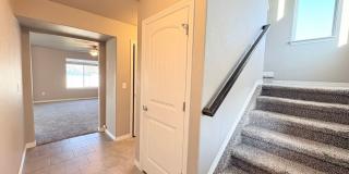 Beautiful 3 Bed, 2.5 Bath House in Windsor! Gallery 4