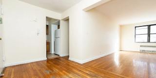 525 W 22nd St Gallery 1