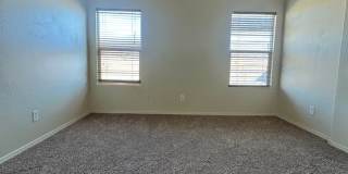 3 bed 2 bath home in Huning Ranch! Gallery 7