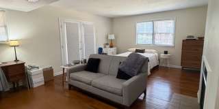 Large Studio Condo Downtown Walking Distance to the Florida State Capitol Gallery 17