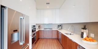 Vision on Wilshire Vision on Wilshire Gallery 23