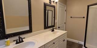 Freshly Renovated Dollhouse in Maryville!! Gallery 24