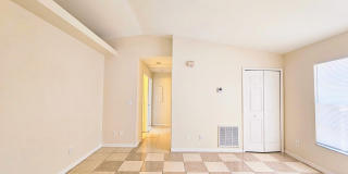 Cozy 2-bedroms, 2-baths in Prime Location Gallery 4