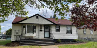Audubon-Downriver Neighborhood 3+ bedroom, 1 bath corner lot with large, fenced yard Gallery 1