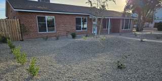 2203 E Devonshire Ave Gallery 39