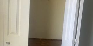 982 Grant Street Gallery 22