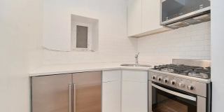 353 West 44th Street Gallery 1