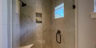 545 SW Indianola St Gallery 38