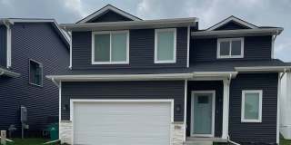 FREE RENT SPECIAL! 3 bedroom 2.5 bath Single Family Home Gallery 1
