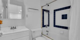 7707 LAKE GLEN Drive Gallery 43