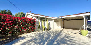 AVAILABLE NOW!! 2 Bedroom 1 Bathroom House in Cathedral City! Gallery 1