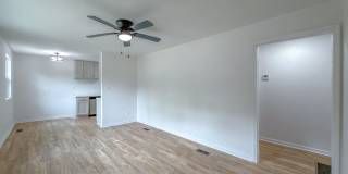 RENOVATED 4/2 in Walkable Location, Stainless Steel Appliances, & Garage/Workshop! Available NOW for $1850/month! Gallery 5