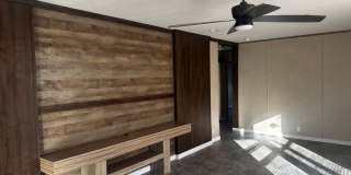 Spacious Four Bedroom Home - Pet Friendly and Horses Allowed! Gallery 4