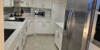 910 Island Gallery 10