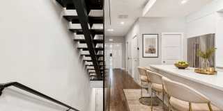 Philly Magazine-Featured Luxury 3 Bed Condo with Huge Roof Deck & Skyline Views Gallery 13