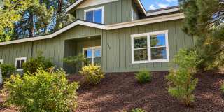 Beautiful Trailside home right near Northwest Crossing! Gallery 1