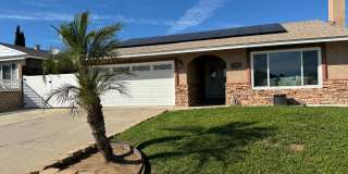 Spacious 3 Bedroom 2 Bath with a Den and Fireplace! Gallery 4