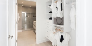 The Poplar Gallery 8